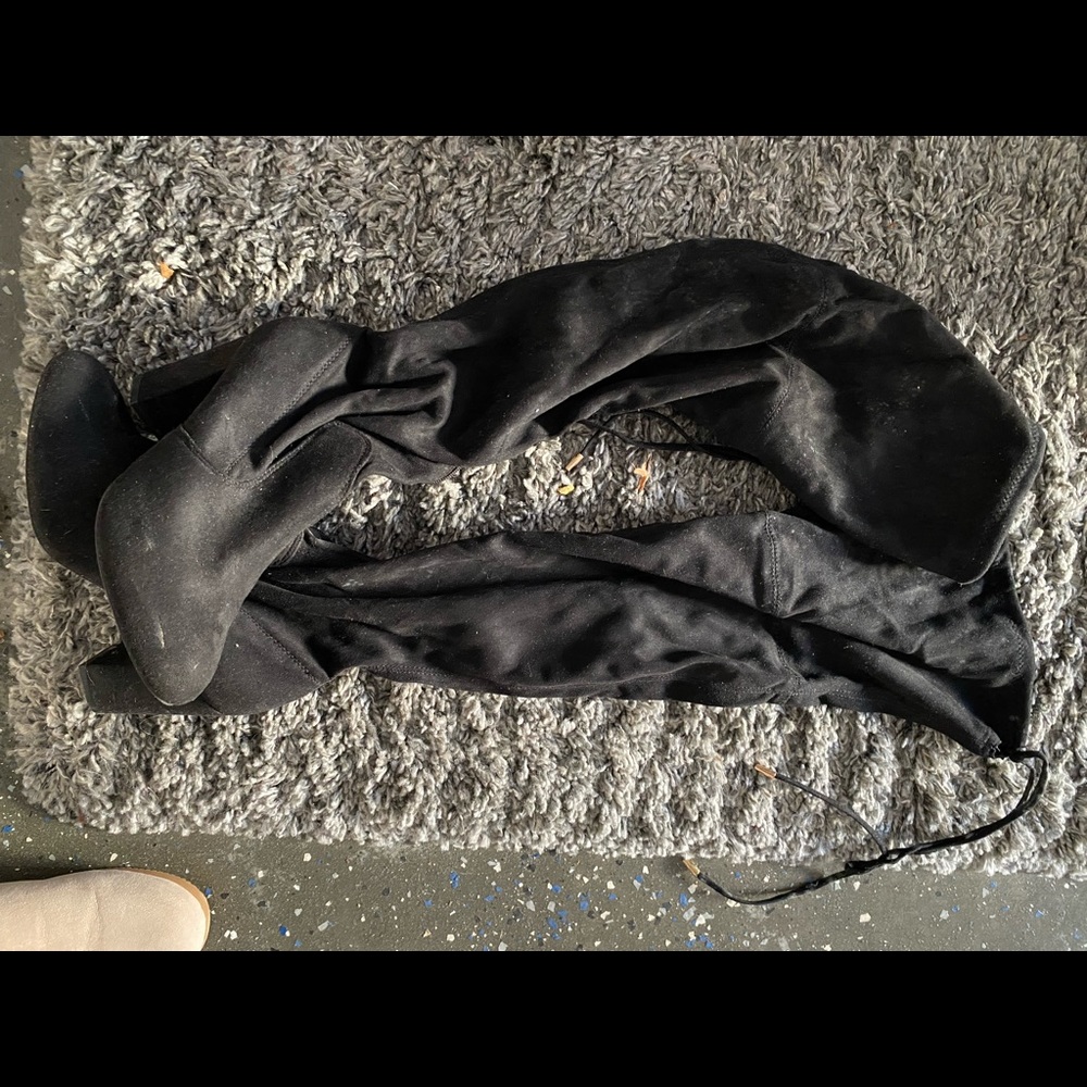 High heel knew high boots